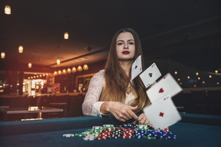 Tampilan daftar meja Teen Patti dengan opsi taruhan dan informasi dealer di gong bola